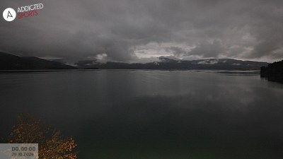 Aktuelles Webcambild: addicted-sports.com: Walchensee / Urfeld – Blick über den See